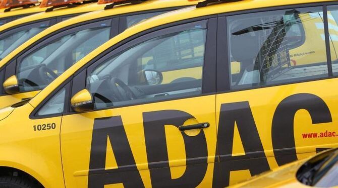 Der ADAC steht wegen eines Skandals um gefälschte Zahlen beim Autopreis »Gelber Engel« in der Kritik. Foto: Karl-Josef Hilden