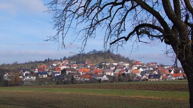 Die Äcker und Wiesen im Gebiet Brunnäcker/Hochsträß I in Grafenberg sollen einem Wohngebiet weichen. FOTO: PFISTERER