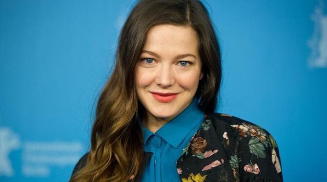 Hannah Herzsprung spielt Caroline von Beulwitz. Foto: Daniel Naupold