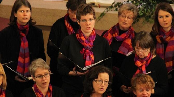 Feierlich und stimmungsvoll hat der Reutlinger Gospelchor gestern den Dankgottesdienst zum Abschluss der 17. Vesperkirche umrahm