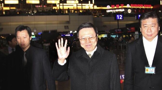 Wang Yu-chi (M), der Minister von Taiwans Rat für Festland-Angelegenheiten, reist nach Ostchina. Foto: David Chang