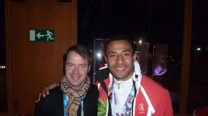 Rennrodler Bruno Banani mit unserem Redakteur Marco Scheinhof. Bild: sk Rennrodler Bruno Banani mit unserem Redakteur Marco Scheinhof. Bild: sk