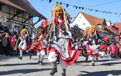 Hungerberghexen aus Münsingen machen die Straßen in Oberstetten unsicher.