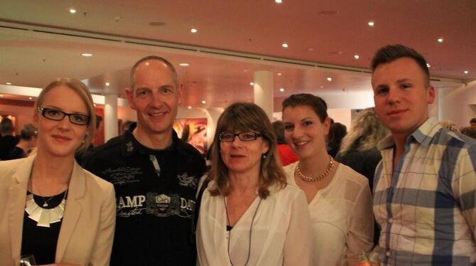 GEA-Leser genossen die Musical-Fahrt: Bettina und Peter Eith mit Töchtern Pia (links) und Marie und Pias Freund Martin Ogonowski