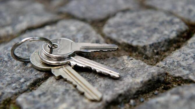 Wenn der Schlüssel weg ist, kann das teuer werden. Foto: Daniel Bockwoldt