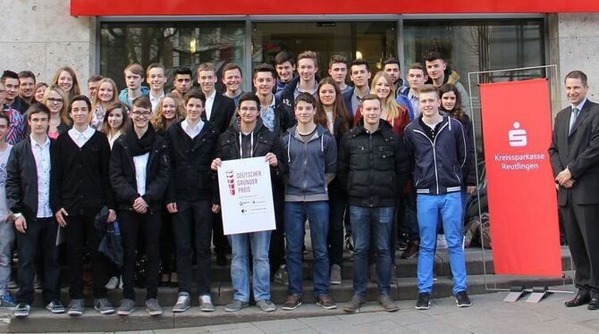 Vom Johannes-Kepler-Gymnasium und Bildungszentrum Nord kommen die Teilnehmer des Deutschen Gründerpreises für Schüler. FOTO: PR