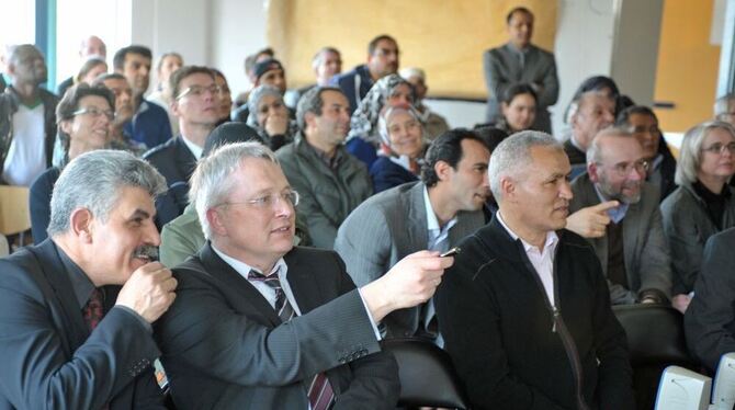 Hesham Jalboush (von links, Vorsitzender der Internationalen Islamischen Gemeinschaft Reutlingen, IIG) zusammen mit Bürgermeiste Hesham Jalboush (von links, Vorsitzender der Internationalen Islamischen Gemeinschaft Reutlingen, IIG) zusammen mit Bürgermeiste