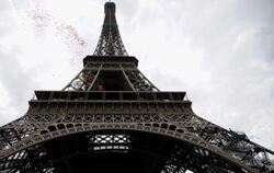 Kein modernes Gebäude in Paris darf den Eiffelturm überragen.