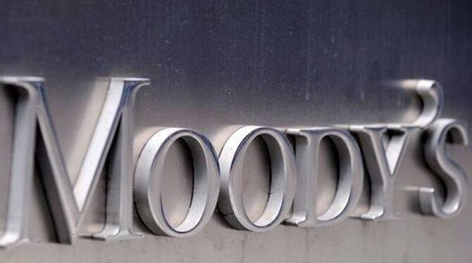 Die US-Ratingagentur Moodys prüft eine Herabstufung der russischen Kreditwürdigkeit. Foto: Andrew Gombert/Archiv