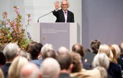 Christo bei der Verleihung des Theodor-Heuss-Preises. Foto: Sebastian Kahnert