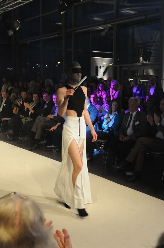 Modenschau Metzinger Modeschüler Audi-Zentrum Reutlingen 2014