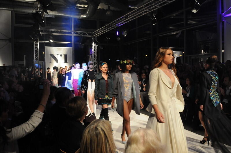 Modenschau Metzinger Modeschüler Audi-Zentrum Reutlingen 2014