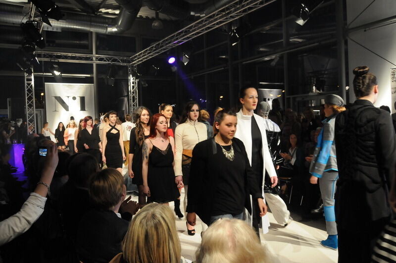 Modenschau Metzinger Modeschüler Audi-Zentrum Reutlingen 2014