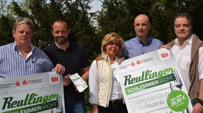 Wollen die Gäste der Schlemmernacht verwöhnen (von links): Olaf Schopf (Karlshöhe), Uwe Grauer (Joli), Irini Samaras (Sammy’s),