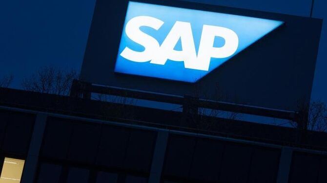 Der Softwarehersteller SAP will Kosten sparen. Foto: Uwe Anspach