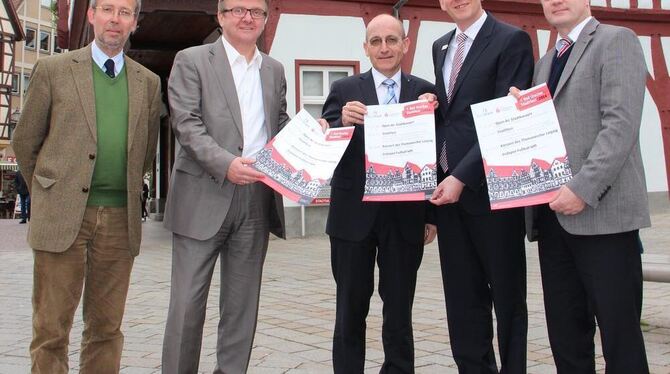 Die Macher des Uracher Stadtkonzerts: der Uracher Kulturreferent Thomas Braun (links), Bürgermeister Elmar Rebmann, Eckart Schwe