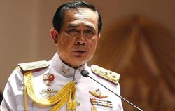 Thailands Junta sitzt jetzt fest im Sattel. Armeechef Prayuth bekommt die königliche Billigung, wichtig für das Ansehen der M