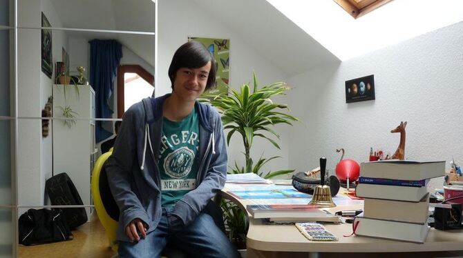 Argumentativ auf Zack: Nico Bosler versteht sich auf die Kunst des Debattierens. In der Regel bereitet er sich am heimischen Sch Argumentativ auf Zack: Nico Bosler versteht sich auf die Kunst des Debattierens. In der Regel bereitet er sich am heimischen Sch