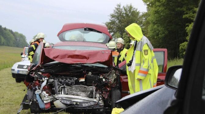Ein Mann starb gestern bei einem schweren Unfall bei Genkingen. FOTO: FELDER Ein Mann starb gestern bei einem schweren Unfall bei Genkingen. FOTO: FELDER
