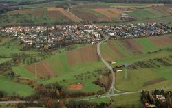 Idyllisches Landleben: Reicheneck aus der Vogelperspektive.