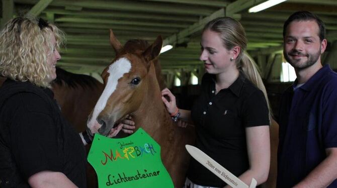 Ein edler Name für ein edles Ross: Gestütsmitarbeiterin Nicki Jannucci-Meyer, Louisa Fürstin von Urach und Gräfin von Württember Ein edler Name für ein edles Ross: Gestütsmitarbeiterin Nicki Jannucci-Meyer, Louisa Fürstin von Urach und Gräfin von Württember