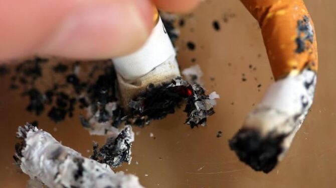 Zigarettenkippen sind ein ziemlich dauerhafter Müll