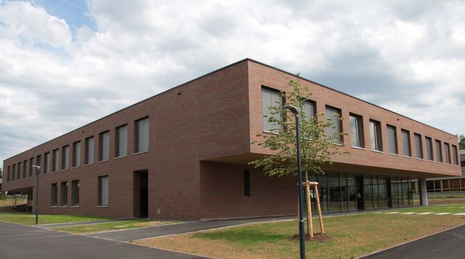 Das Integrierte Schulgebäude (ISG) in Mössingen wurde eingeweiht. GEA-FOTO: MERKLE