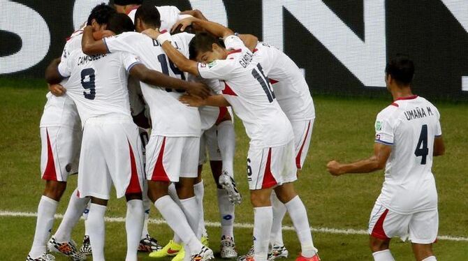 Die Spieler von Costa Rica bejubeln das 1:0. Foto: Mast Irham