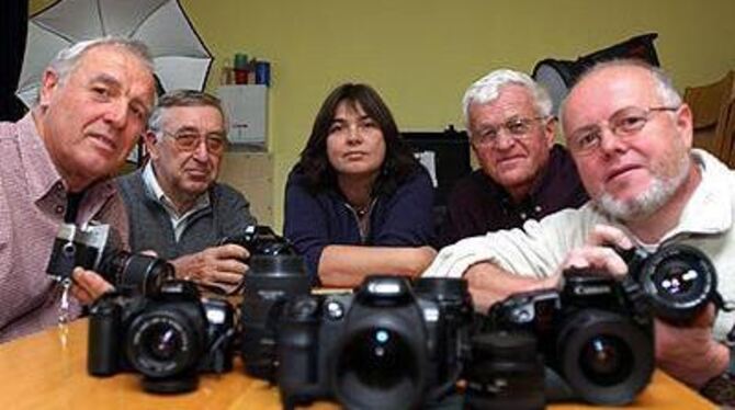 Einen Blick für den Augenblick müssen die Fotofreunde haben (von links): Rudolf Kiermaier, Otto Fauser, Marion Müller, Hans Möss
