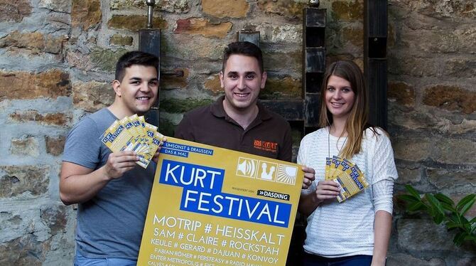 Jannik Rulitschka, Sascha Speidel und Johanna Schwille aus dem Organisationsteam des KuRT- Festivals.  FOTO: KURT