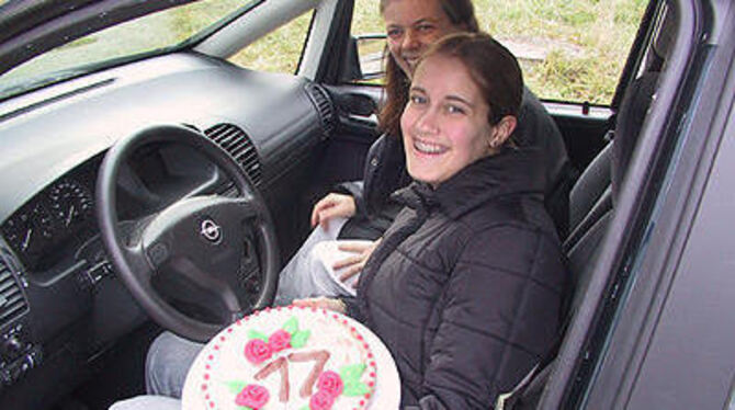 Süßer Sahne-Airback: Ob Baden-Württemberg seine Minderjährigen mobil machen soll, wird heftig diskutiert. FOTO: MOCKLER