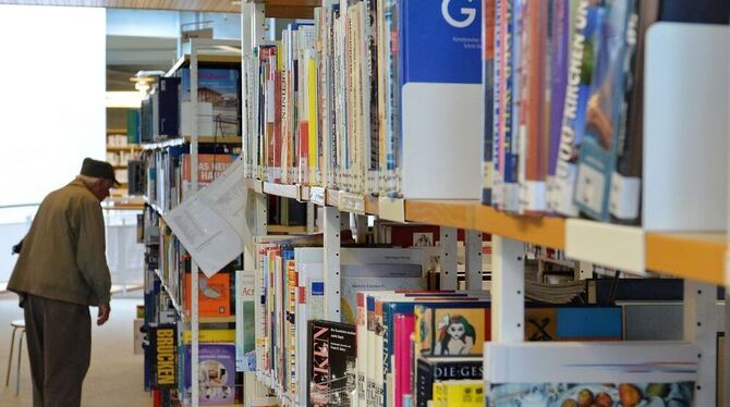 Trotz leicht rückläufiger Besucherzahlen und Ausleihen erreichte die Stadtbibliothek Reutlingen 2013 im bundesweiten Vergleich i