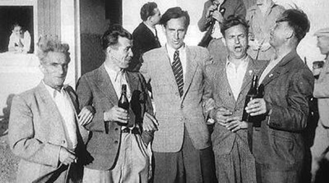 In der hundertjährigen Geschichte des SV Nehren ging's nicht immer bierernst zu FOTO: GEA-REPRO