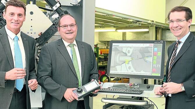 Der Vorstand der Wafios AG (von links): Martin Holder (Produktion), Uwe-Peter Weigmann (Sprecher) und Christoph Müller-Mederer (