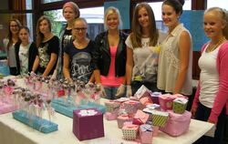 Süßes Lernprojekt: Zum Fest waren amerikanische Nachspeisen und deutscher Gugelhupf gebacken worden. FOTO: BÖRNER