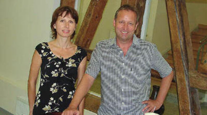 Die alte und der neue Verantwortliche für die Kammermusikreihe des Metzinger Veranstaltungsrings: Gudrun Schaufler und Thomas La