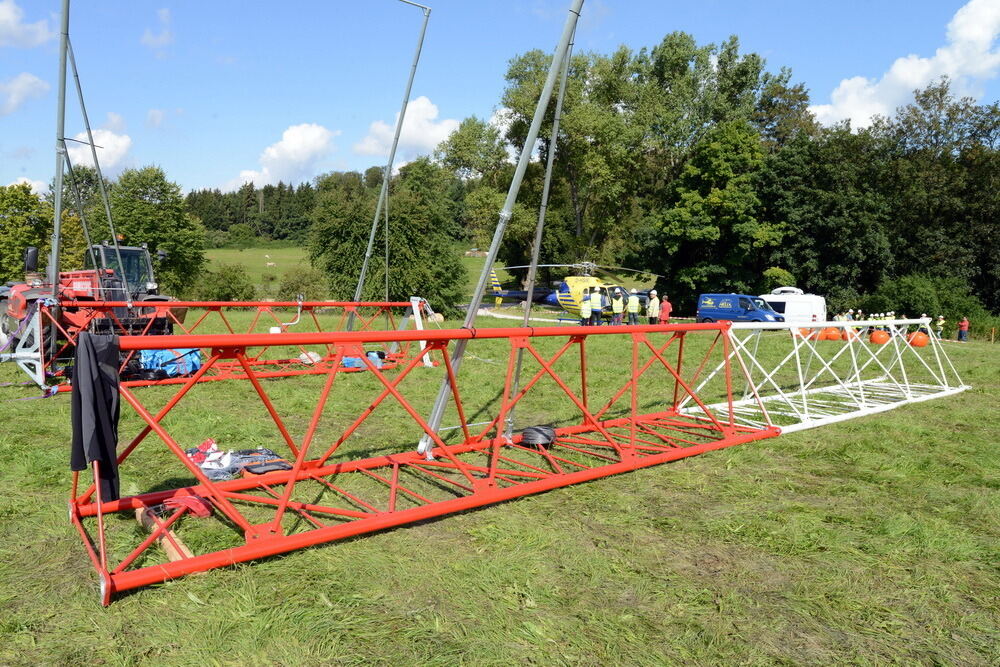 Aufbau Windmessmast auf dem Hochfleck