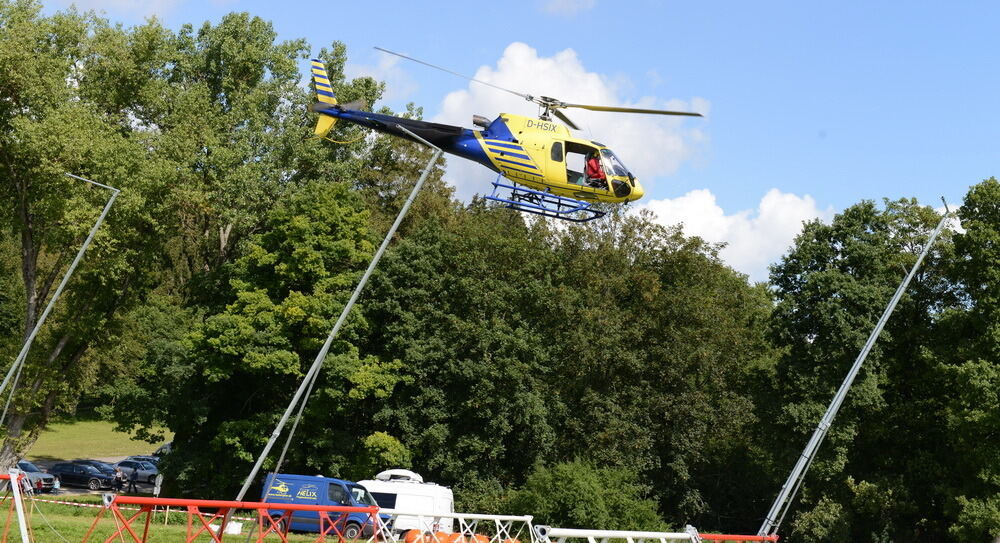 Aufbau Windmessmast auf dem Hochfleck