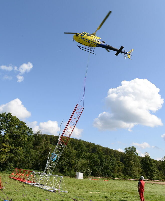 Aufbau Windmessmast auf dem Hochfleck