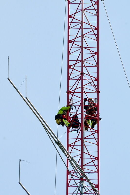 Aufbau Windmessmast auf dem Hochfleck