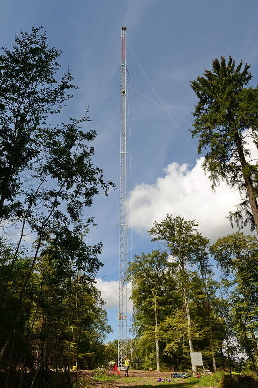 Aufbau Windmessmast auf dem Hochfleck