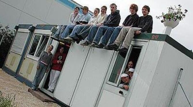 Freiraum für Trochtelfingens Jugend im neuen Domizil im Gewerbegebiet. Am Samstag wurde gefeiert. FOTO: TANJA FREUDENMANN