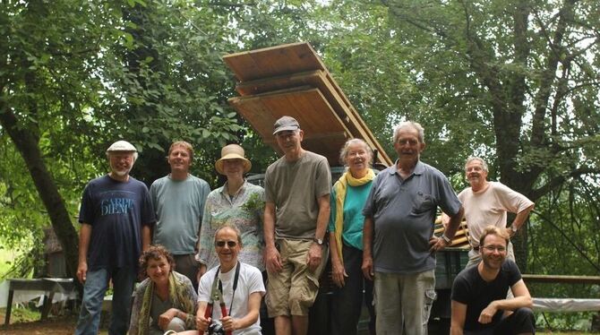 Das Ossario in Sant’Anna di Stazzema erinnerte an die Gräuel der deutschen Soldaten. Deutsche Helfer unterstützen Enrico Pieri (