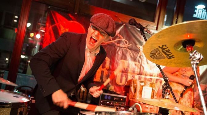 Die Rock ’n’ Roll-Band »Mr. Cracker« sorgte im Alexandre für heiße Stimmung.