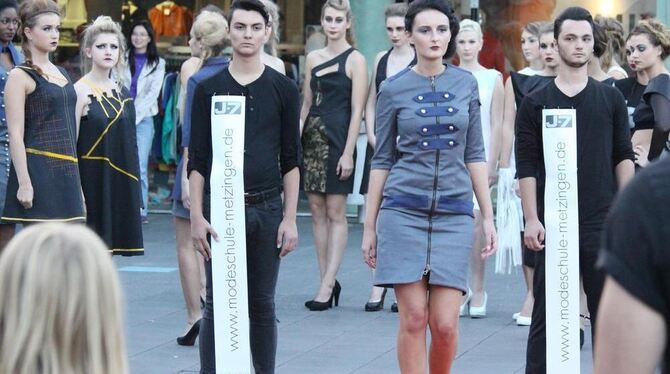Mehr als Jeans: Das Thema »Denim«, wie es die Metzinger Modeschüler sehen.  FOTO: PK