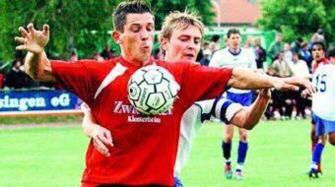 Schoss den SSV Reutlingen in Freiberg auf die Siegerstraße: Markus Schneider. FOTO: NIETHAMMER