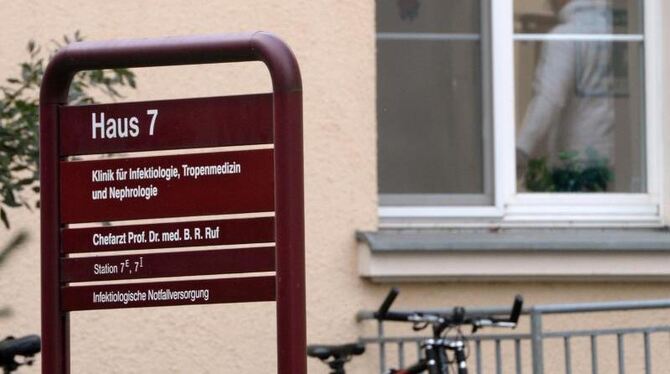 Blick auf die Klinik für Infektiologie des St. Georg Krankenhauses in Leipzig. Foto: Hendrik Schmidt