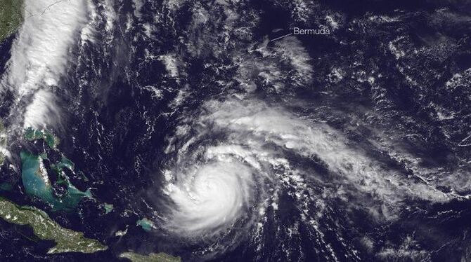 Das Auge des Hurrikans könnte die Bermuda-Inseln teilweise treffen. Foto: epa/NOAA