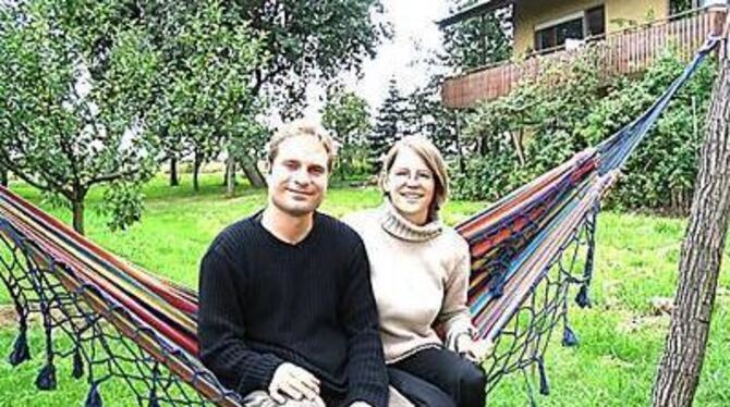 Das Theologenpaar Cornelius und Sonja Kuttler überbrückt die Zeit bis zur ersten Anstellung in der Jugendarbeit. FOTO: WER