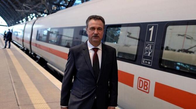 Die Gewerkschaft Deutscher Lokomotivführer hatte ihren Streik am Samstagabend um 18.00 Uhr beendet. Nach Angaben von Bahn und